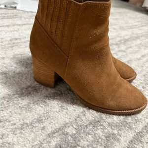 Blondo Tan Chelsea Ankle Boots with Suede Finish